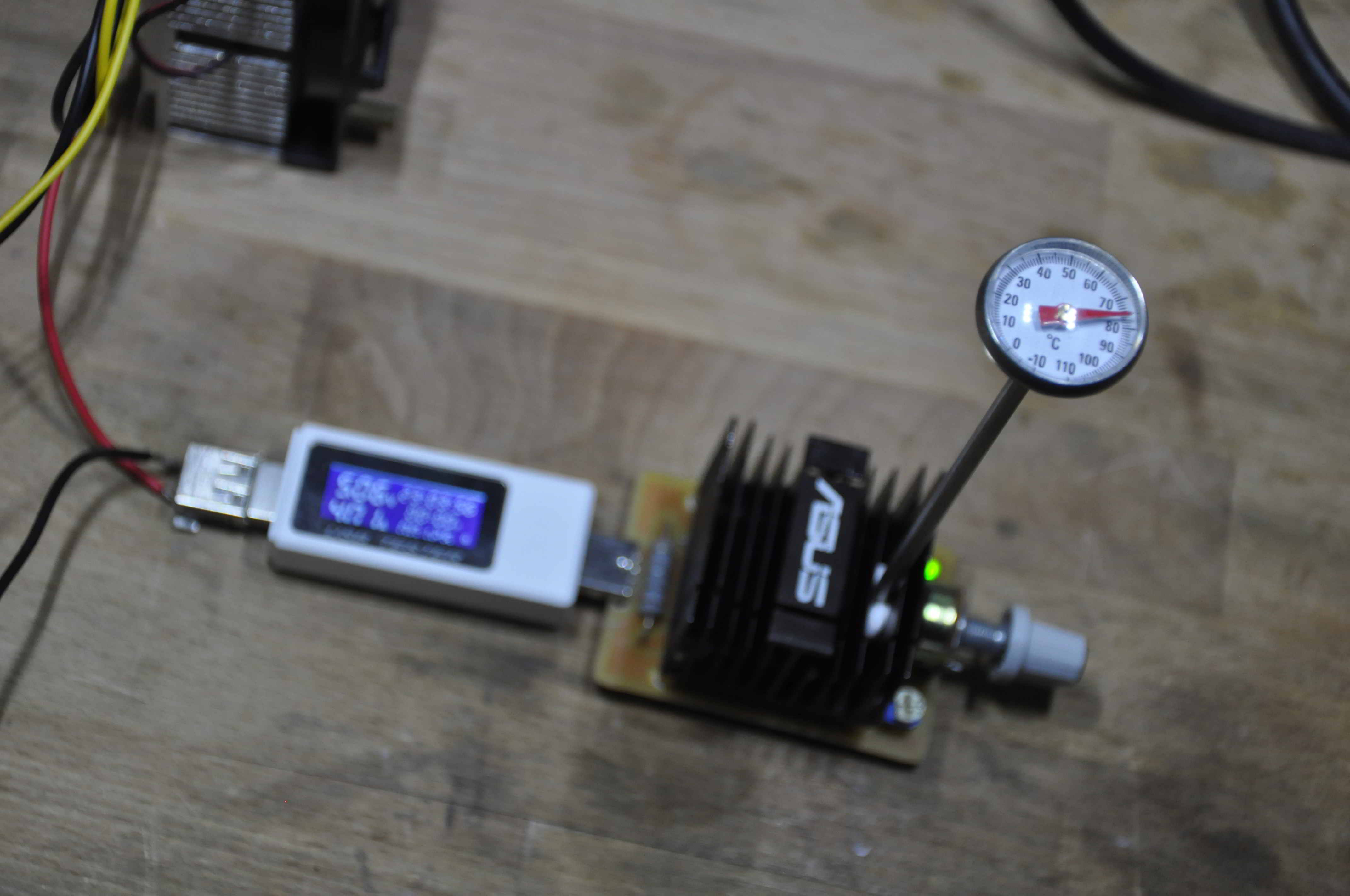 Температура радиатора при 4А