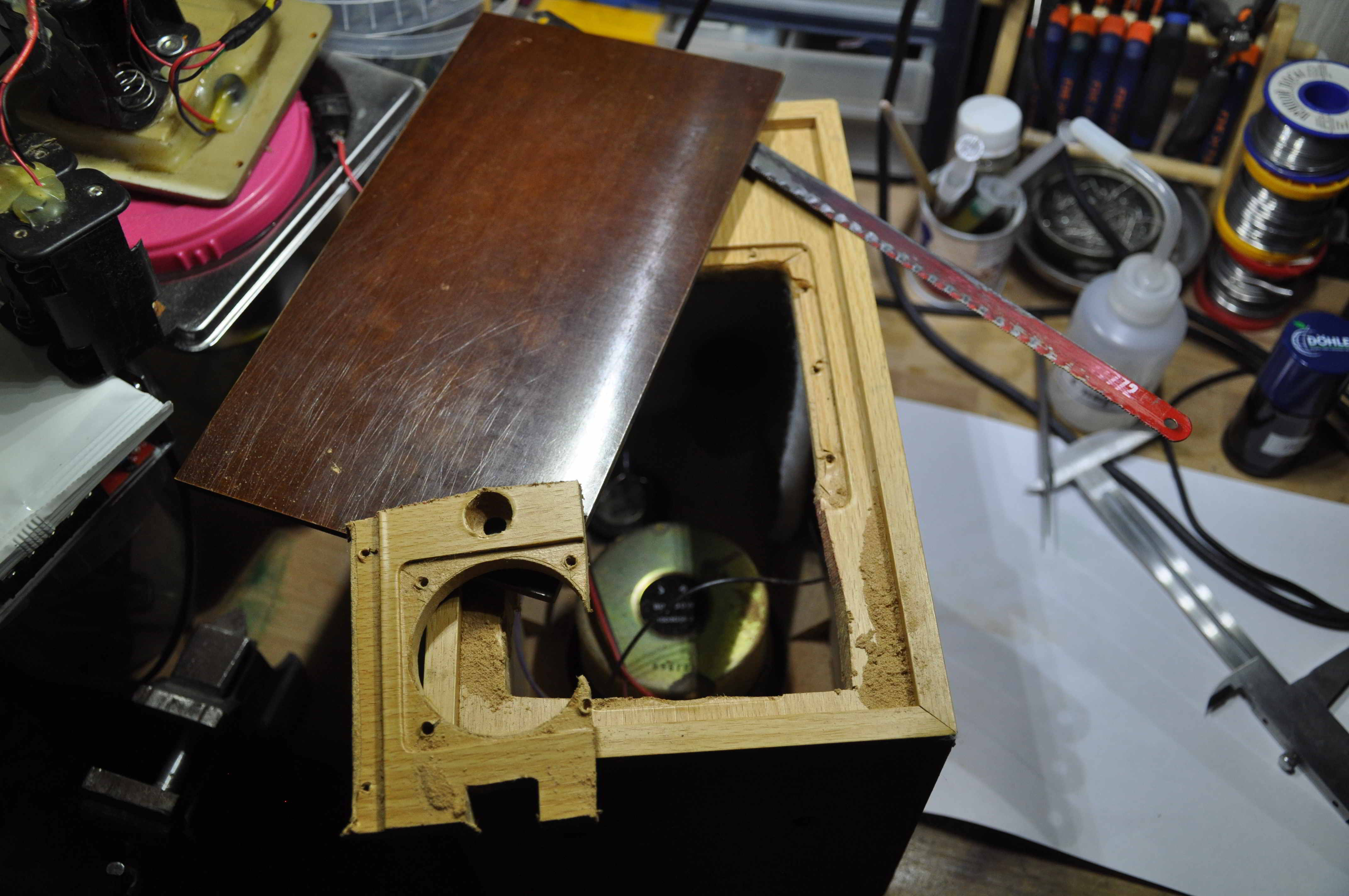 Колонка с выпеленой задней стенкой