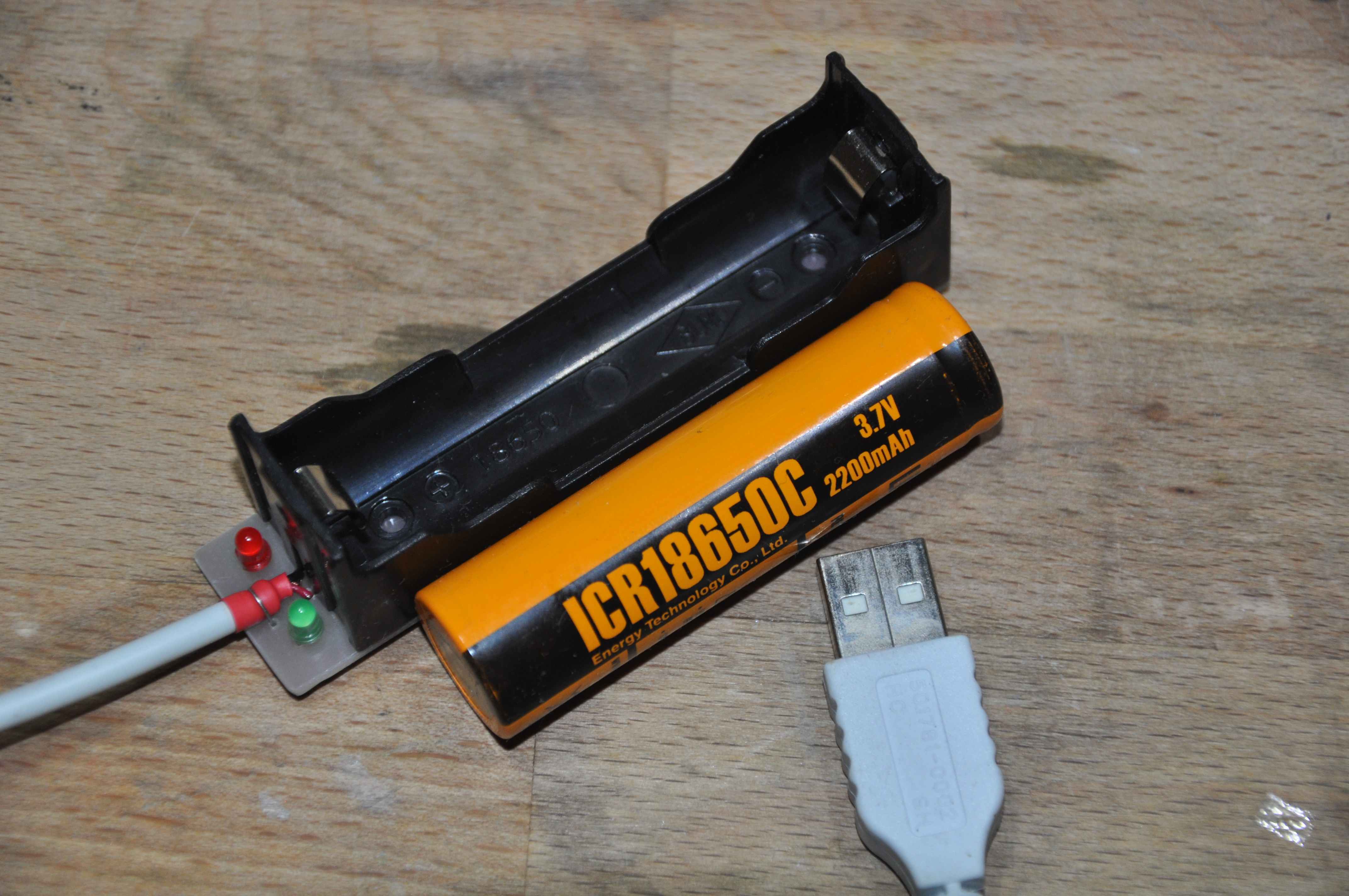 Зарядное устройство со стороны элементов