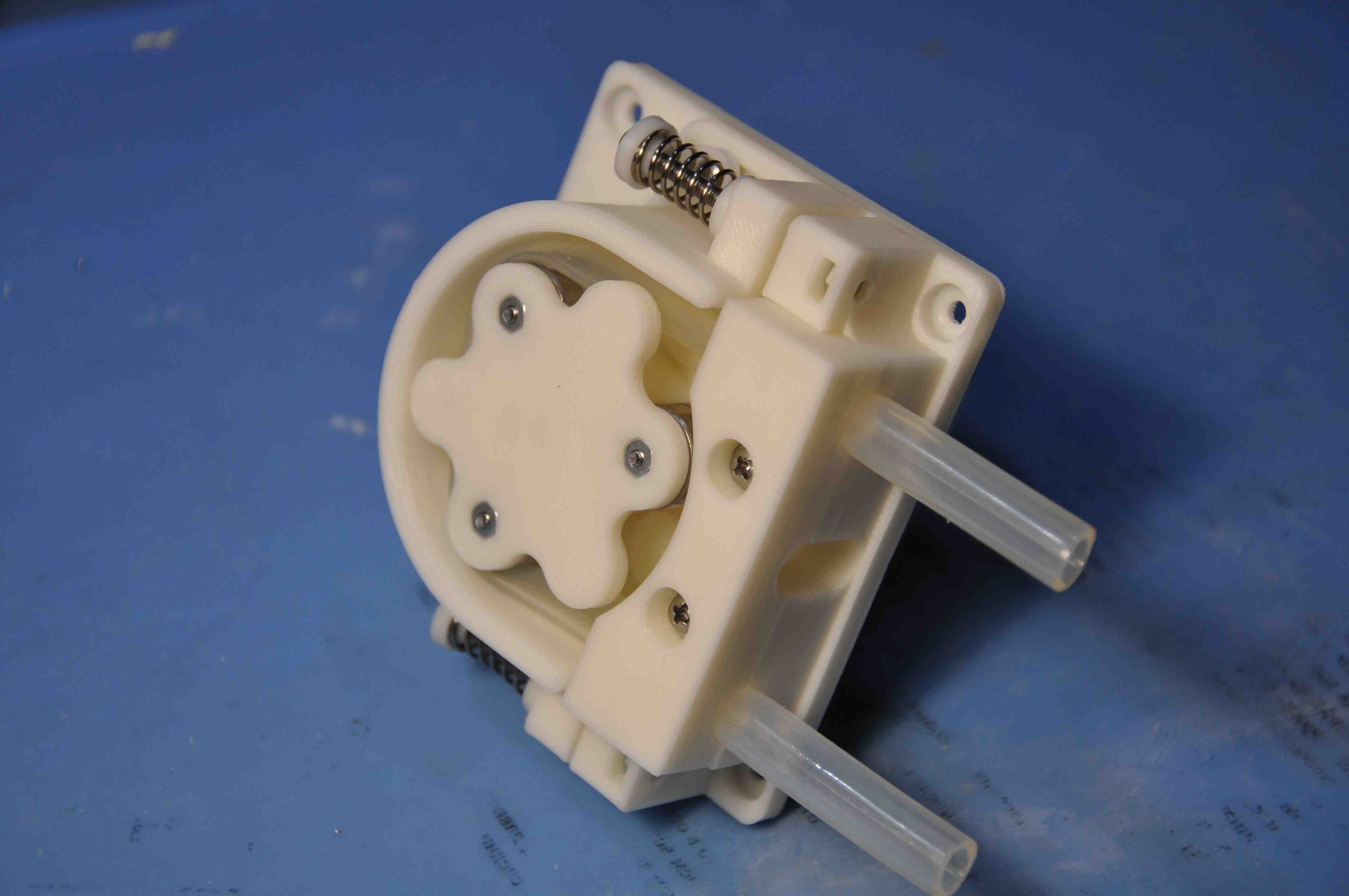 Насос вид сбоку