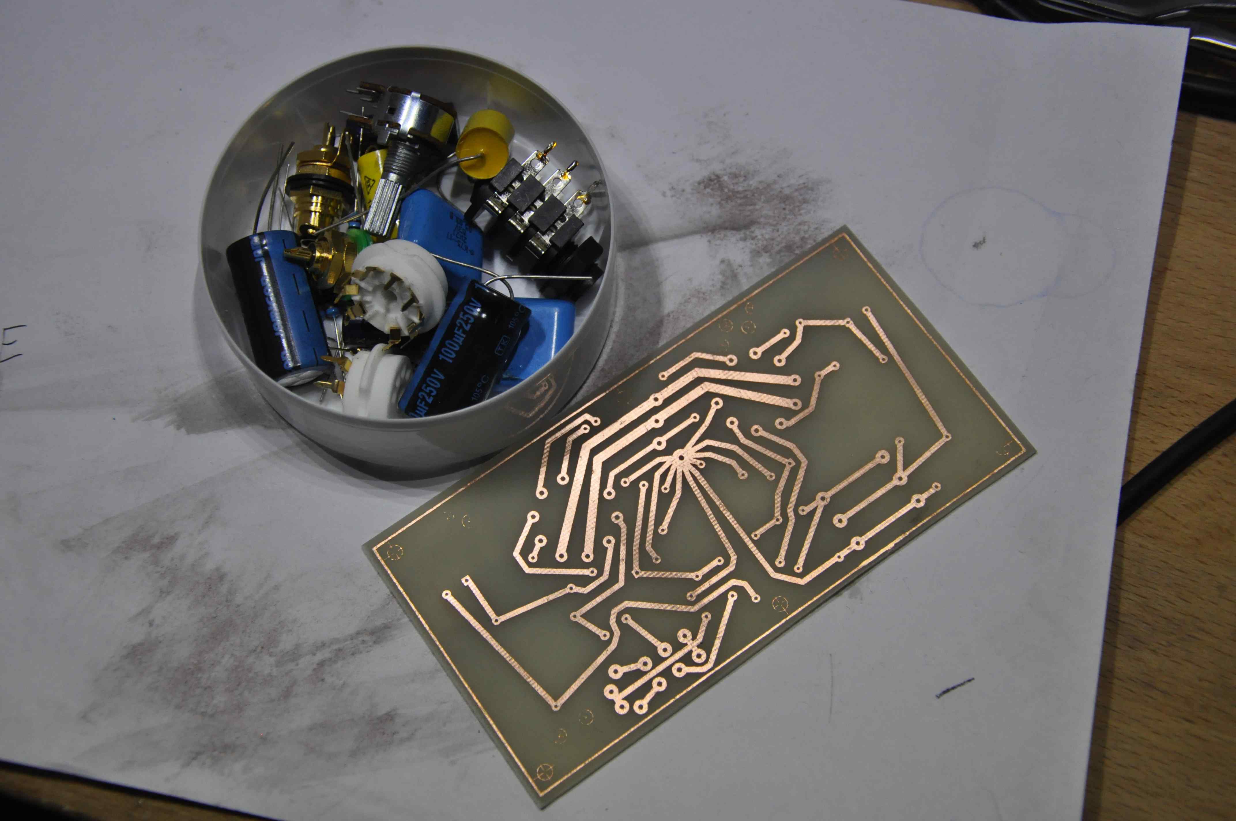 Коробка с деталями